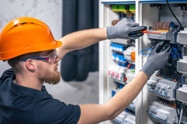 Best Licensed Electrician  in Noroton, CT